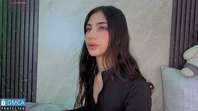 SolBeaumont1 online show from November 3, 2025, 5:36 pm