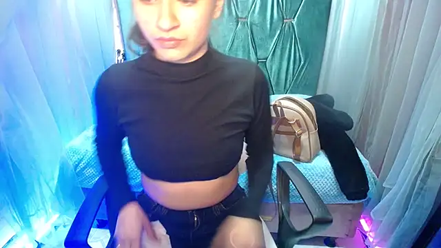 Snapshot of BonnieAnalEx chatting on February 18, 2025, 7:30 pm BonnieAnalEx online show from February 18, 2025, 7:30 pm