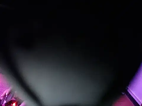 Snapshot of BonnieAnalEx chatting on March 3, 2025, 7:39 pm BonnieAnalEx online show from March 3, 2025, 7:39 pm