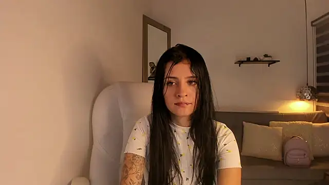 Snapshot of yenny_garcia chatting on February 2, 2026, 6:28 pm yenny garcia online show from February 2, 2026, 6:28 pm