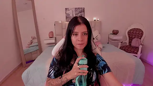 Snapshot of yenny_garcia chatting on February 13, 2026, 6:26 pm yenny garcia online show from February 13, 2026, 6:26 pm