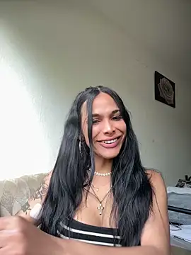 charris stefannia online show from May 3, 2026, 7:25 am