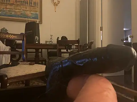 francaFerrariRoma online show from February 22, 2025, 10:29 am