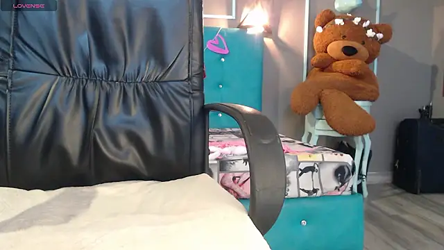 Snapshot of engel_devil chatting on February 21, 2026, 1:01 pm engel devil online show from February 21, 2026, 1:01 pm