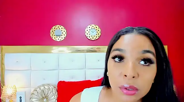 EileenBenzon online show from January 24, 2025, 7:08 am