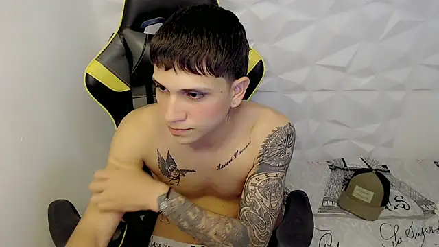 Snapshot of Brayan_lopezz chatting on January 25, 2025, 6:57 pm Brayan lopezz online show from January 25, 2025, 6:57 pm