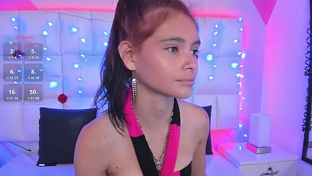 Snapshot of Salome_rouse1 chatting on December 26, 2024, 8:32 pm Salome rouse1 online show from December 26, 2024, 8:32 pm