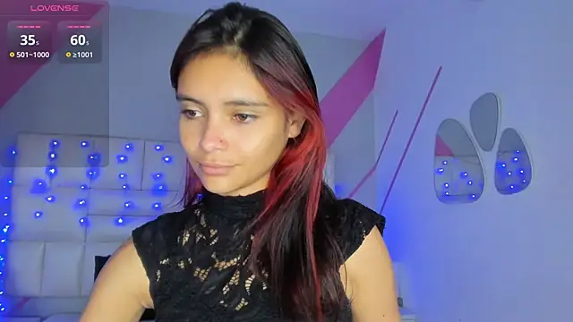 Snapshot of Salome_rouse1 chatting on October 8, 2025, 11:35 pm Salome rouse1 online show from October 8, 2025, 11:35 pm