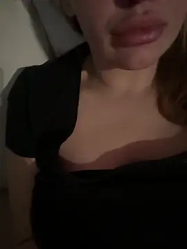 PassionFruit11 online show from April 27, 2026, 1:14 am