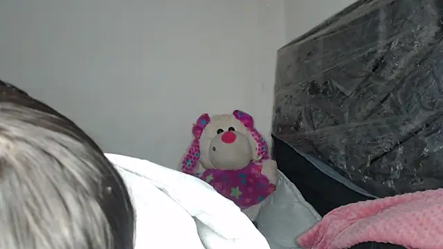 skinny sweet2411 online show from January 11, 2026, 12:21 pm