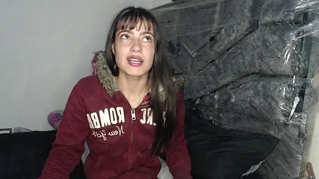 skinny sweet2411 online show from February 11, 2026, 7:19 pm