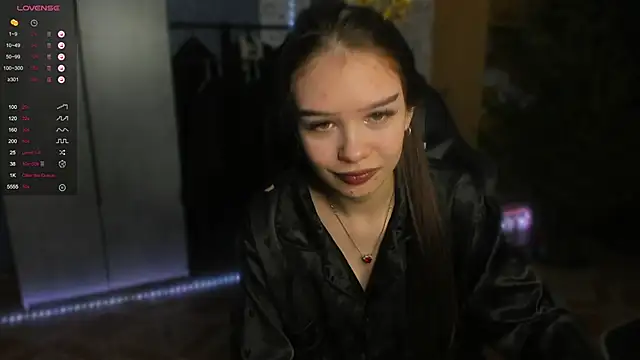 SweetyDeviliya online show from December 19, 2025, 1:40 pm