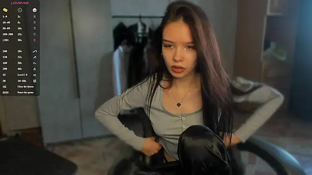 Snapshot of SweetyDeviliya chatting on June 18, 2026, 4:02 am SweetyDeviliya online show from June 18, 2026, 4:02 am