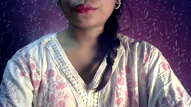Snapshot of sanjana-77 chatting on January 25, 2025, 5:40 pm sanjana-77 online show from January 25, 2025, 5:40 pm