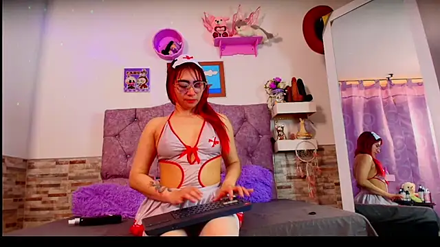 Melannytaylor online show from November 17, 2025, 9:53 pm