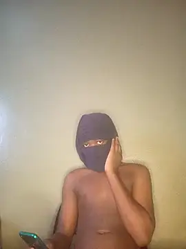 Snapshot of Mischevous_T69 chatting on December 6, 2024, 8:37 am Mischevous T69 online show from December 6, 2024, 8:37 am