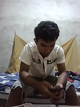 Reynold2608 online show from January 7, 2025, 8:52 pm