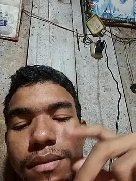 Snapshot of Reynold2608 chatting on December 19, 2025, 4:19 am Reynold2608 online show from December 19, 2025, 4:19 am