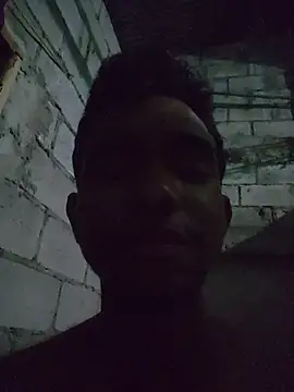Reynold2608 online show from July 10, 2026, 1:43 am