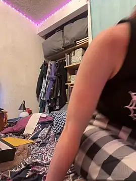 Snapshot of Nina-Chick777 chatting on May 14, 2026, 8:10 am Nina-Chick777 online show from May 14, 2026, 8:10 am