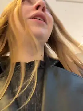 Sunny   Bunny online show from February 22, 2026, 1:42 pm