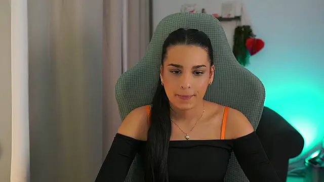 Snapshot of mila__denver chatting on February 12, 2025, 12:12 pm mila denver online show from February 12, 2025, 12:12 pm