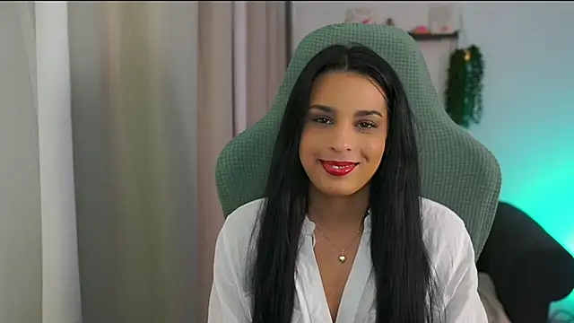 Snapshot of mila__denver chatting on February 20, 2025, 12:04 pm mila denver online show from February 20, 2025, 12:04 pm