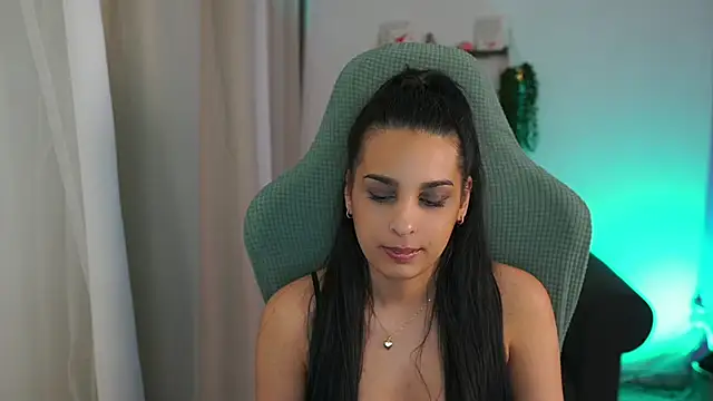 Snapshot of mila__denver chatting on March 22, 2025, 6:03 pm mila denver online show from March 22, 2025, 6:03 pm