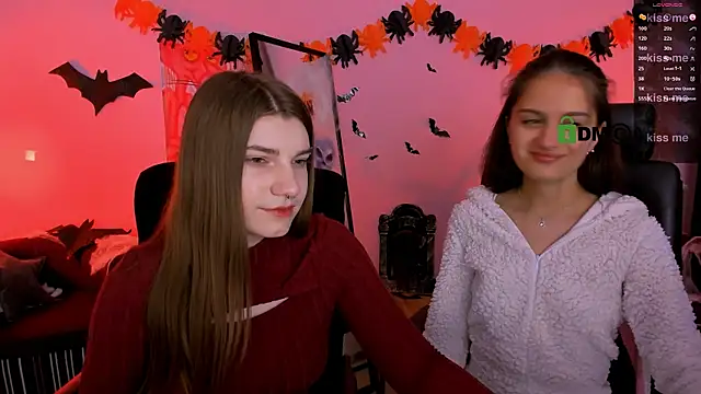 Snapshot of pure_radiance1 chatting on November 4, 2025, 9:52 am pure radiance1 online show from November 4, 2025, 9:52 am