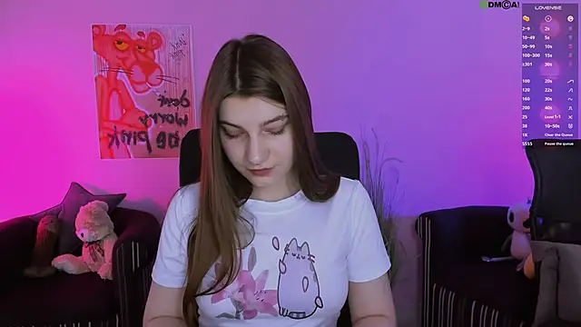 Snapshot of pure_radiance1 chatting on November 26, 2025, 10:05 am pure radiance1 online show from November 26, 2025, 10:05 am