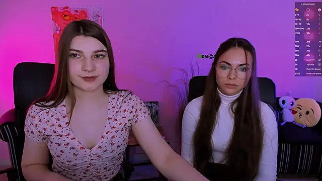 Snapshot of pure_radiance1 chatting on November 27, 2025, 10:06 am pure radiance1 online show from November 27, 2025, 10:06 am