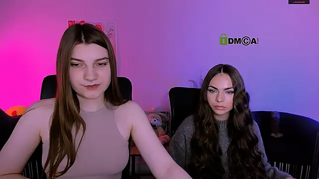 Snapshot of pure_radiance1 chatting on November 30, 2025, 10:19 am pure radiance1 online show from November 30, 2025, 10:19 am