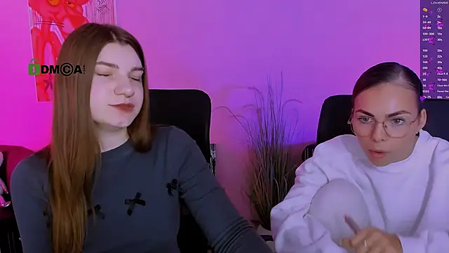 Snapshot of pure_radiance1 chatting on December 3, 2025, 10:02 am pure radiance1 online show from December 3, 2025, 10:02 am