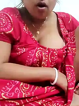 Snapshot of Priya_2222 chatting on February 1, 2025, 10:48 am Priya 2222 online show from February 1, 2025, 10:48 am