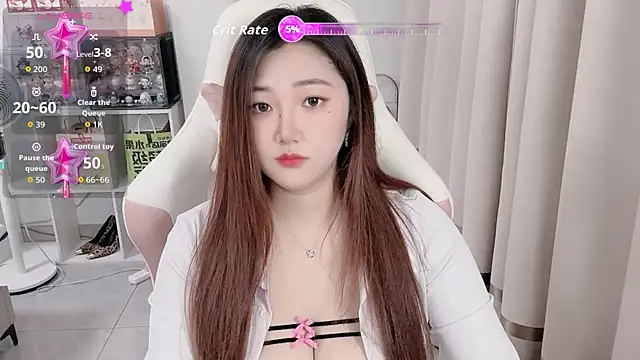 Snapshot of Stars_Elyn chatting on October 13, 2025, 11:54 am Stars Elyn online show from October 13, 2025, 11:54 am