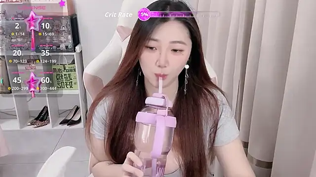 Snapshot of Stars_Elyn chatting on November 4, 2025, 10:25 am Stars Elyn online show from November 4, 2025, 10:25 am