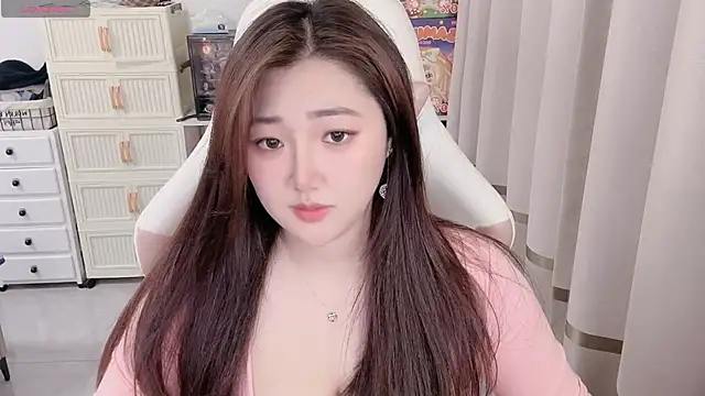 Snapshot of Stars_Elyn chatting on May 29, 2026, 12:58 pm Stars Elyn online show from May 29, 2026, 12:58 pm