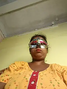 Snapshot of tinabhabhi chatting on June 1, 2026, 10:39 am tinabhabhi online show from June 1, 2026, 10:39 am