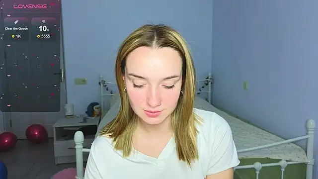 Wild Sophie  online show from December 3, 2025, 5:55 pm