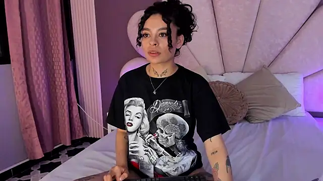 Snapshot of KatherineGomez chatting on January 17, 2026, 3:11 am KatherineGomez online show from January 17, 2026, 3:11 am