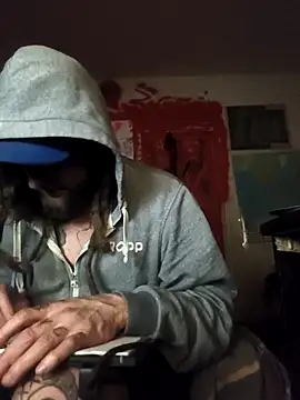 Snapshot of Ozomitro chatting on November 22, 2025, 6:07 pm Ozomitro online show from November 22, 2025, 6:07 pm