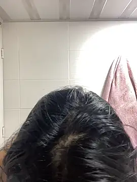 Hilary pinkk online show from March 20, 2026, 2:49 am