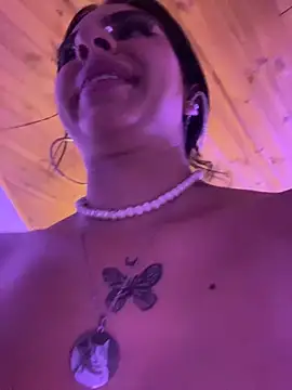 Hilary pinkk online show from April 2, 2026, 3:59 am