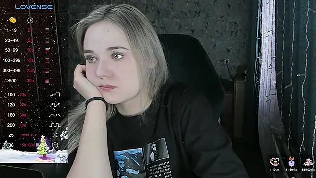 Your small bunny online show from December 19, 2024, 4:56 am