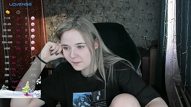 Your small bunny online show from December 19, 2024, 8:02 am