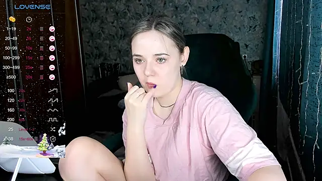 Your small bunny online show from January 21, 2025, 4:10 am