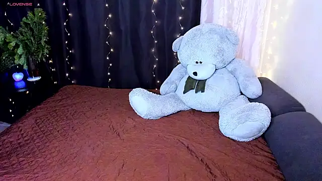 Ashley Rous online show from January 22, 2025, 1:53 am