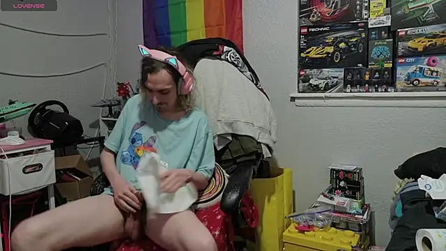 tallnerdyguy online show from April 6, 2026, 4:46 am