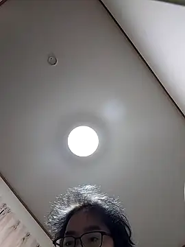 Snapshot of SAITO-YASUYUKI7 chatting on November 12, 2025, 1:22 pm SAITO-YASUYUKI7 online show from November 12, 2025, 1:22 pm