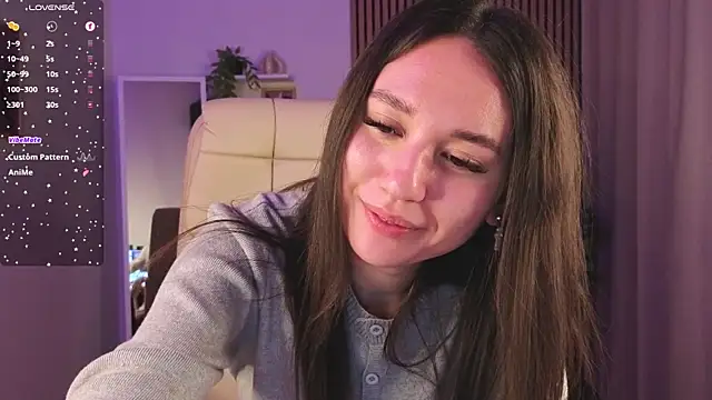 margeriTirell online show from December 4, 2025, 2:54 am